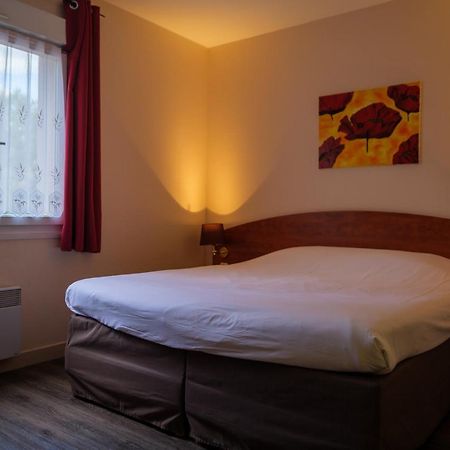 Logis Hotel - Restaurant Le Tulipier Vienne-le-Château Екстериор снимка