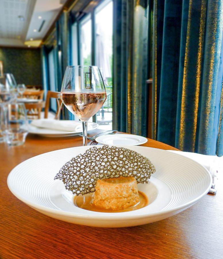 Logis Hotel - Restaurant Le Tulipier Vienne-le-Château Екстериор снимка